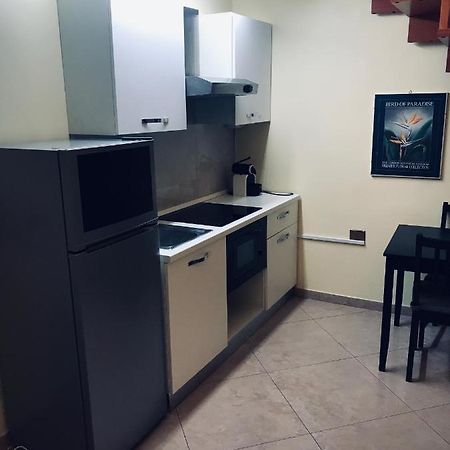 42 Appartamento Via Nazionale Roma Exterior foto