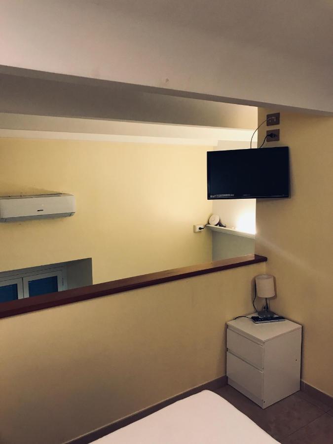 42 Appartamento Via Nazionale Roma Exterior foto